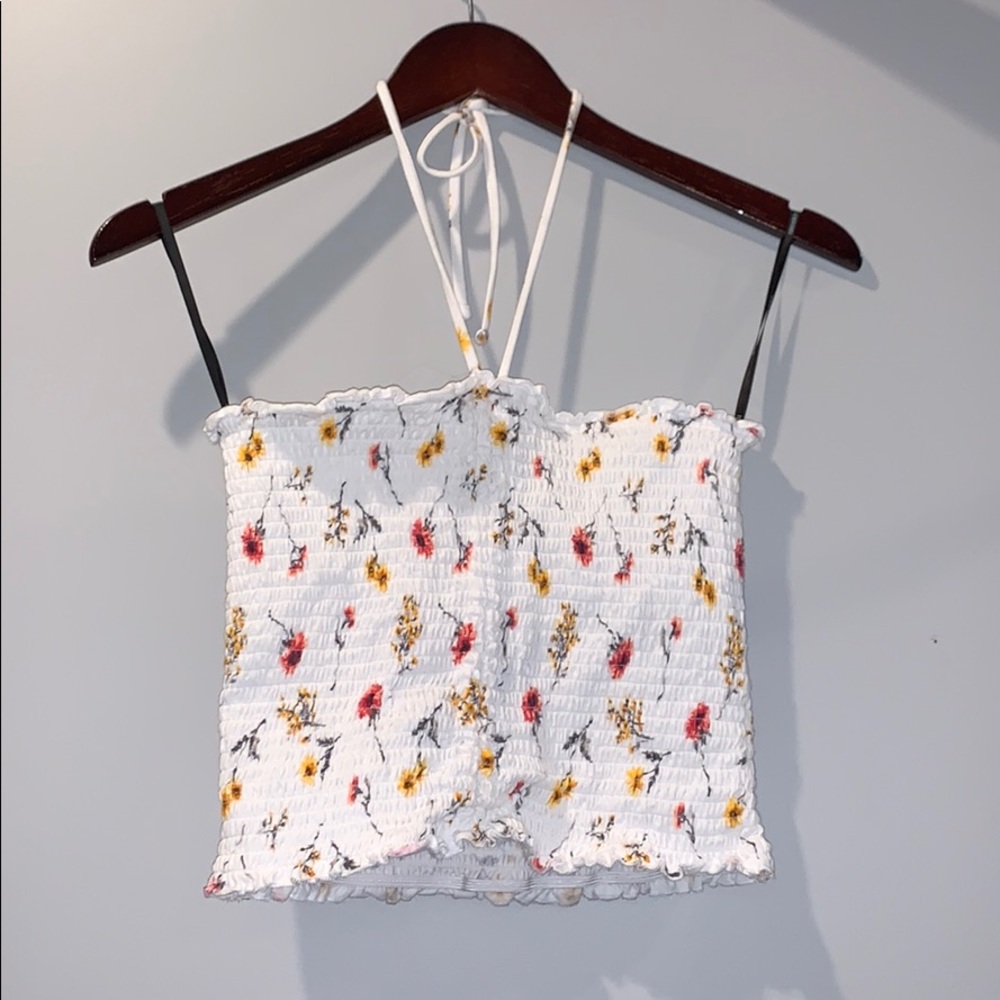 Cute Summer white flower top.